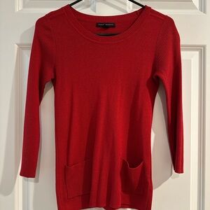 Banana Republic GUC Red Sweater with cute Pockets and ribbing